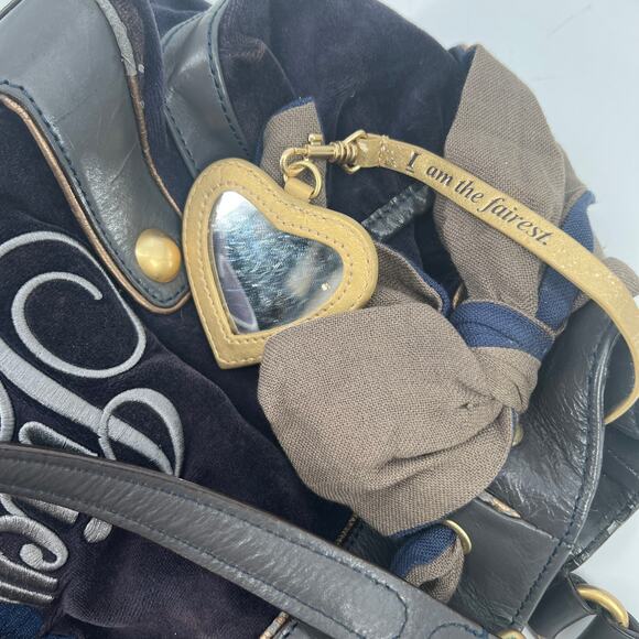 Y2k Rare Juicy Couture Navy Blue Velour Handbag with Charms & Bow Accent - Picture 5 of 7